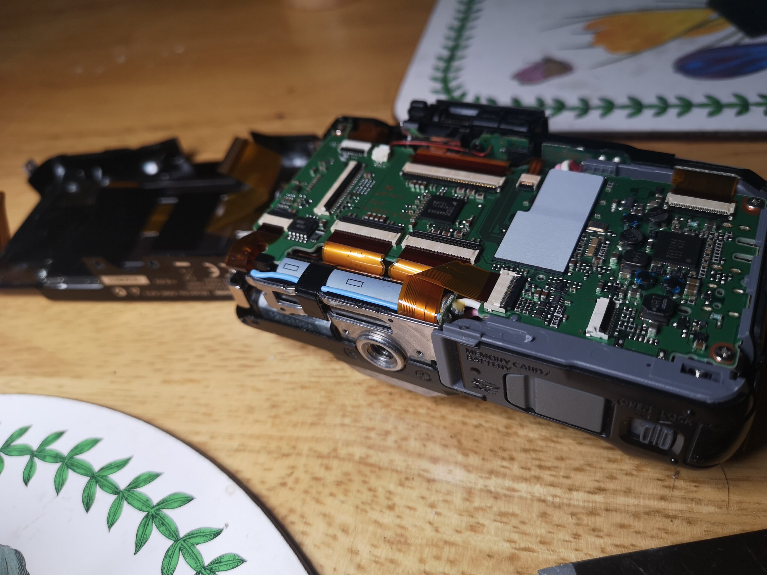 Lumix GF3 screen repair