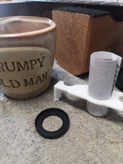 Sanding the adapter The 32/37mm Step Up adapter, it needs some fine tuning.